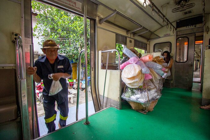 Bangkok Private Customizable Tour with Guide - Guides and the private format