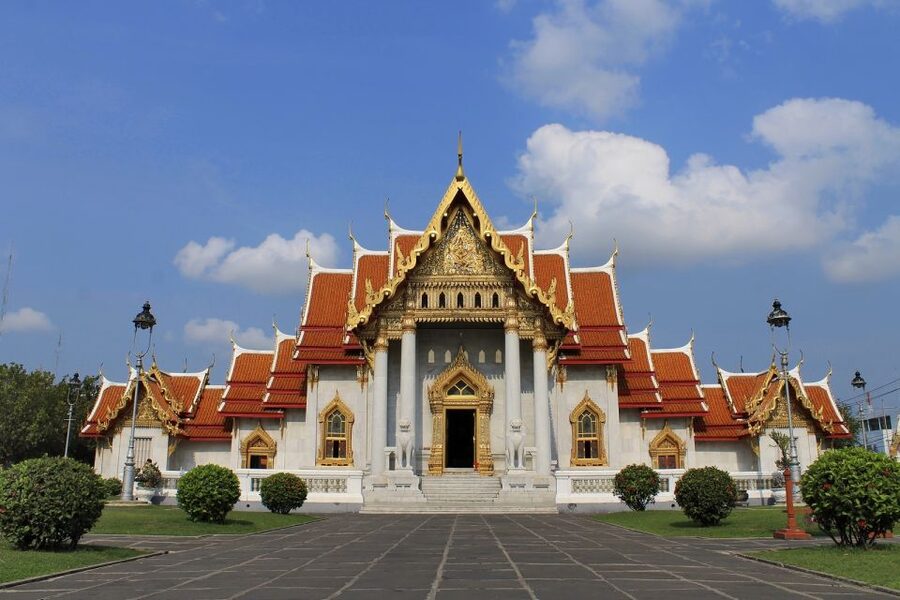 Bangkok: Private Thonburi Longtail Boat Tour & Wat Pho Visit - Should you book the Thonburi boat and Wat Pho tour?