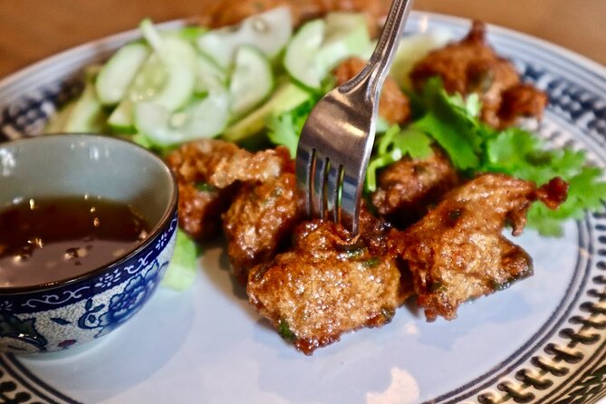 Bangkok Private Walking Food Tour with 10+ Tastings in Chinatown - What the three-hour food walk is really like