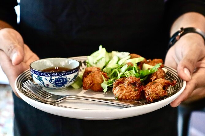 Bangkok Private Walking Food Tour with 10+ Tastings in Chinatown - Duck noodles and pork knuckle make this a real meal