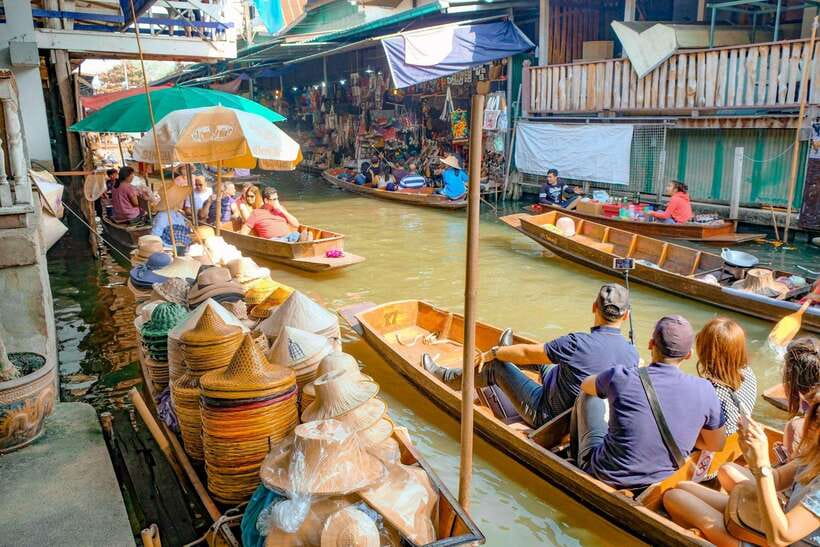 Bangkok: Railway and Floating Market Tour with Dragon Temple - Who should book this Bangkok day trip?
