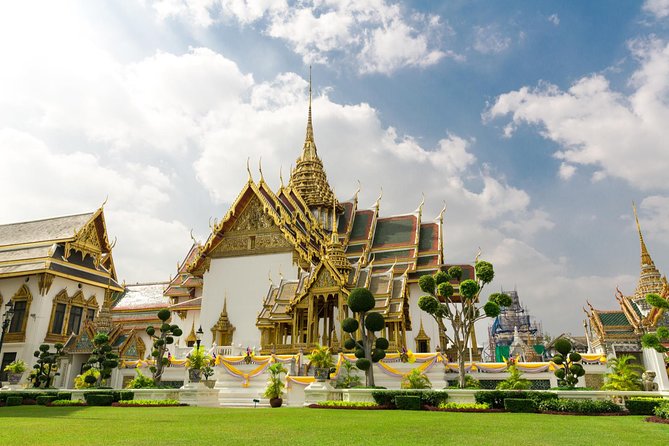 Bangkok Reclining Buddha (Wat Pho) Entrance Ticket - The value of paying $25 per person
