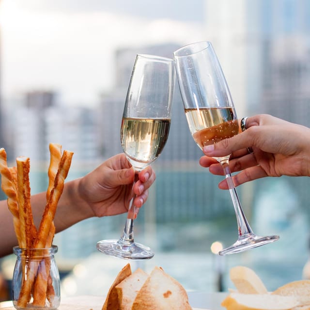 Bangkok: RedSquare Rooftop Bar at Novotel Sukhumvit 4 - Practical Tips for Making the 90 Minutes Count