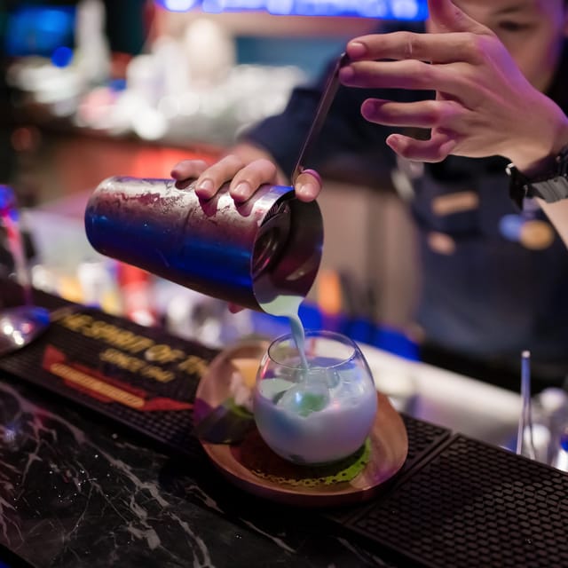 Bangkok: RedSquare Rooftop Bar at Novotel Sukhumvit 4 - Two Dishes Turn Drinks Into Dinner