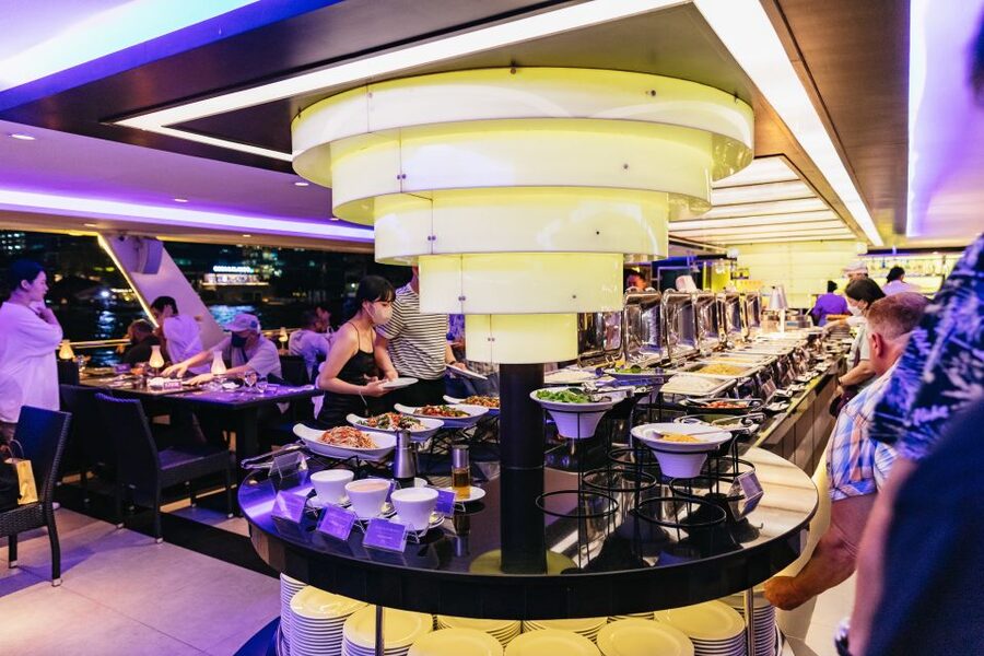Bangkok: River Dinner Cruise on the Chao Phraya Princess - Boarding the Chao Phraya Princess