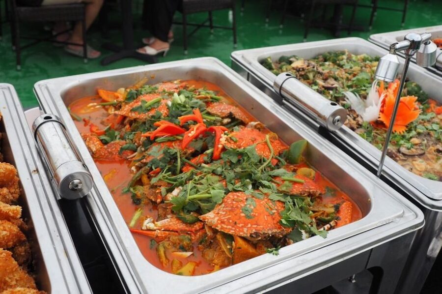 Bangkok: Royal Princess Chao Phraya Dinner Cruise - Who will enjoy this Chao Phraya cruise?