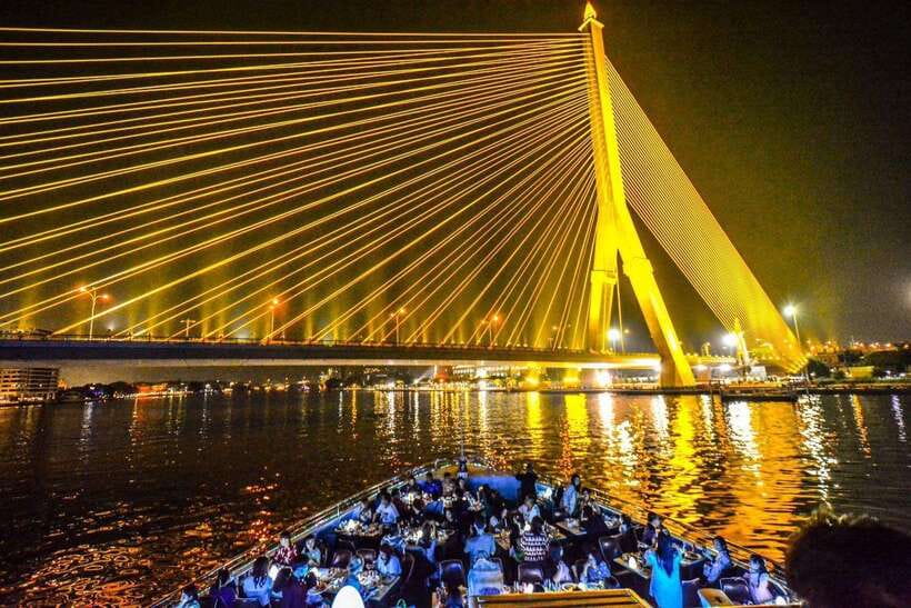 Bangkok: Royal Princess River Dinner Cruise with Live Music - Key points to know before you book