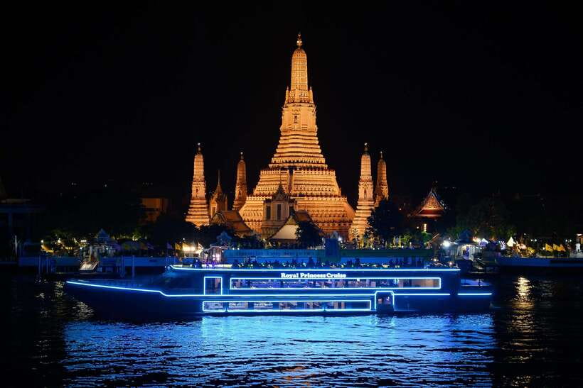 Bangkok: Royal Princess River Dinner Cruise with Live Music - Choosing between sunset and dinner