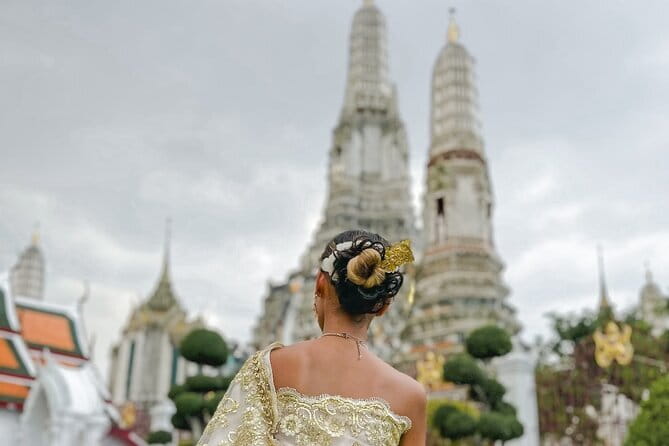Bangkok's Best: City Highlights & Floating Market Private Tour - Kuan Yim Shrine offers a quieter pause