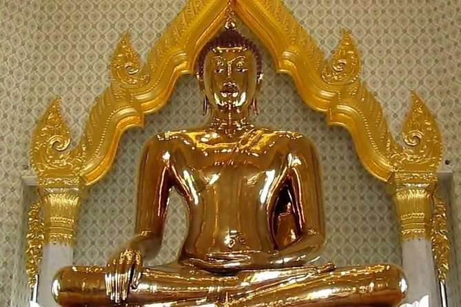 Bangkok’s Three Iconic Temples: Wat Traimit, Wat Pho & Wat Arun - Why these three Bangkok temples make a smart half-day route