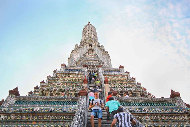 Bangkok’s Three Iconic Temples: Wat Traimit, Wat Pho & Wat Arun - Who will get the most from this tour