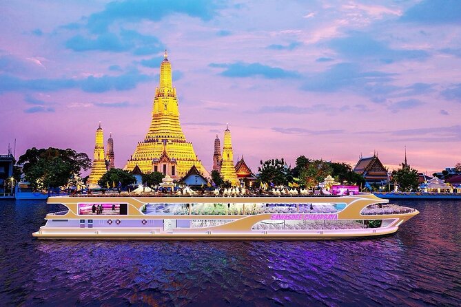 Bangkok Sawasdee Chaophraya Dinner Cruise from ICONSIAM - Wat Arun: the first great photo opportunity
