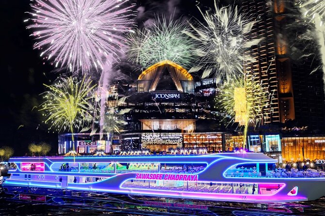 Bangkok Sawasdee Chaophraya Dinner Cruise from ICONSIAM - The Grand Palace after dark