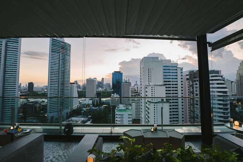 Bangkok: Sky on 20 Rooftop Bar With Free Flow Drinks - Service speed and how to manage the short visit