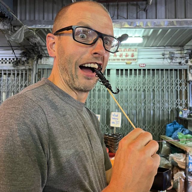 Bangkok: Street Food Tasting Tour at Night - Learning Bangkok through food