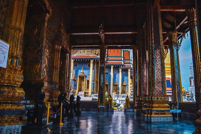 Bangkok: The Grand Palace, Wat Pho, and Wat Arun Walking Tour - Timing, clothing, and the walking effort