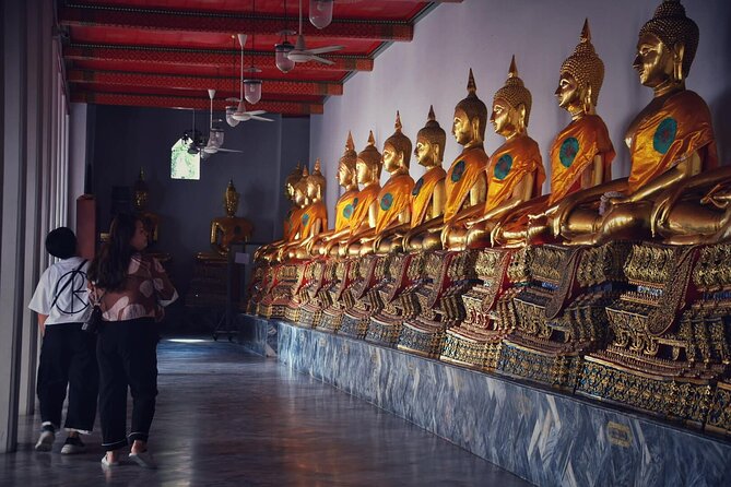 Bangkok: The Grand Palace, Wat Pho, and Wat Arun Walking Tour - Grand Palace and Wat Phra Kaew: the biggest first stop