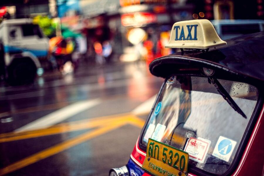 Bangkok: Travstore Original Bangkok Discovery Tour - Wat Saket and the Golden Mount sunset