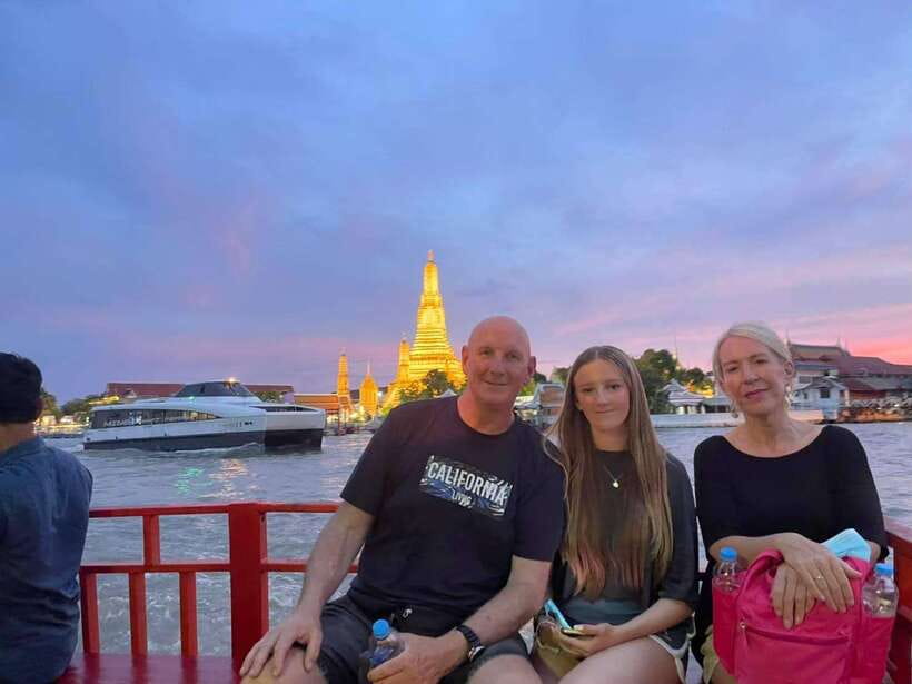 Bangkok Tuk-Tuk by Night with Chinatown Street Food Meal - Passing the Grand Palace and Wat Phra Kaew