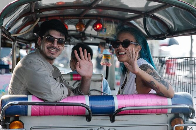 Bangkok Tuk Tuk Food Tour By Night - Handling spice, seafood, and unfamiliar dishes