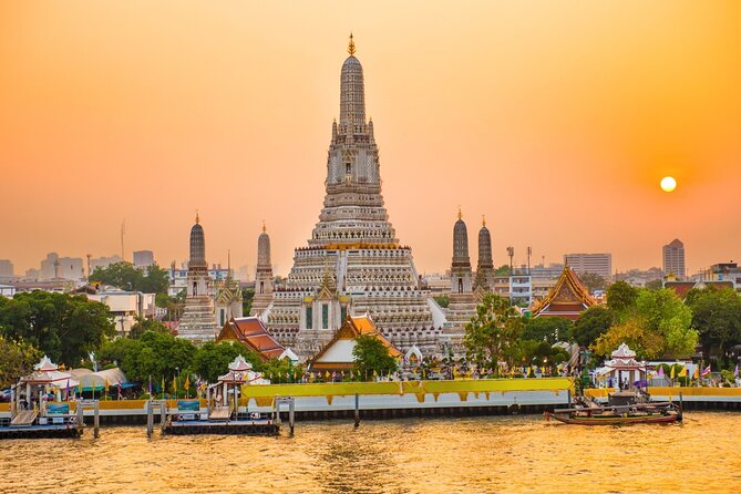 Bangkok Tuk-Tuk Tour by Night with Chinatown Street Food Meal - The Grand Palace and Wat Pho in the old city