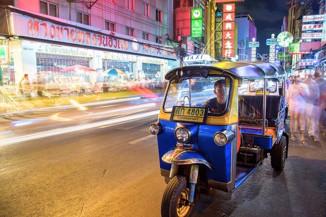 Bangkok Tuk-Tuk Tour by Night with Chinatown Street Food Meal - Pak Khlong Talat, Bangkok’s flower market after dark