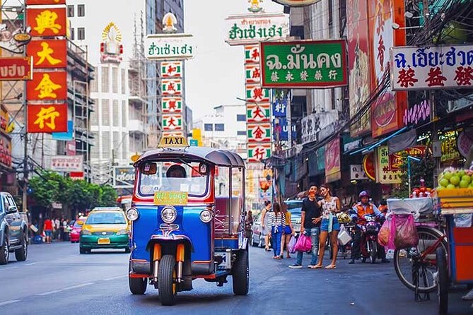 Bangkok Tuk Tuk Tour - Hotel-pickup & Dinner - The Golden Mount and its 344-step climb