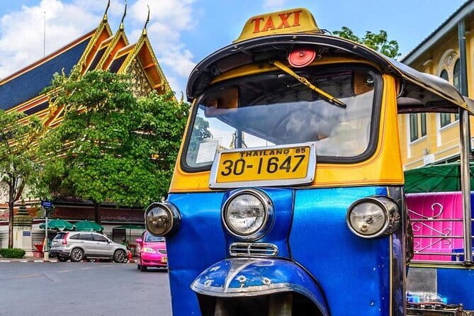 Bangkok TUK TUK Twilight Cultures Market and Food Taste - Rattanakosin Island in the evening light
