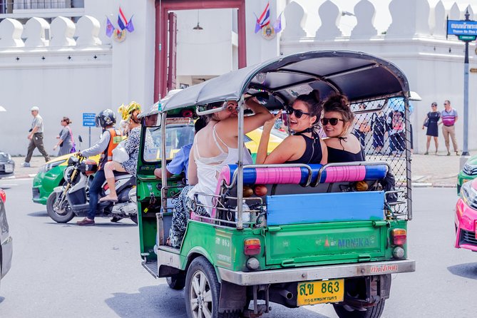 Bangkok Tuk Tuk Walk & Temple Tour With Wat Pho, Arun & Traimit - The Khlong Dan boat ride