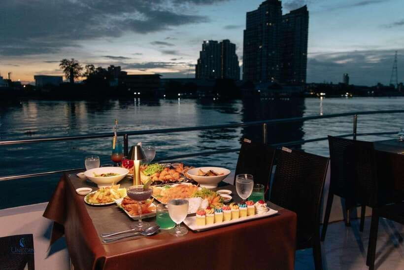 Bangkok: Unicorn Chao Phraya River Dinner Cruise - A Bangkok evening built around the river