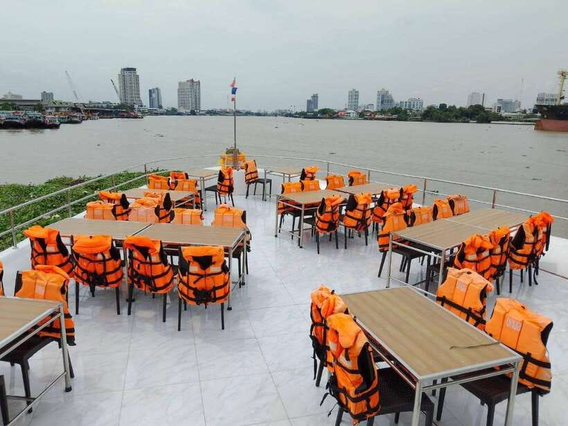 Bangkok: Unicorn Chao Phraya River Dinner Cruise - What the two-hour route actually shows you