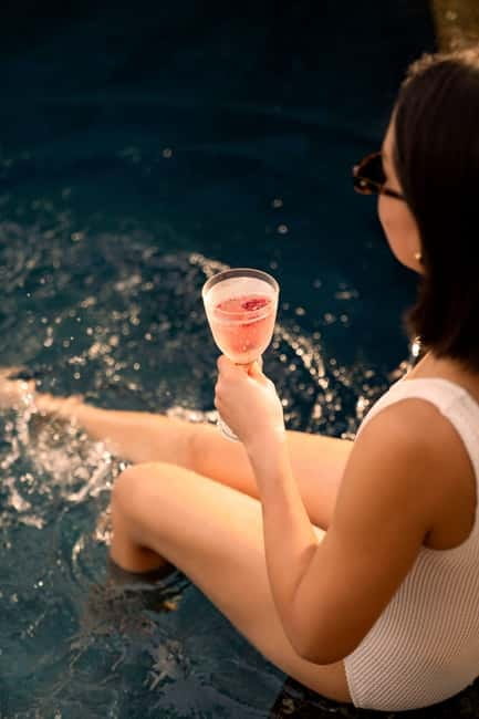 Bangkok: W Hotel Pool & Gym Experience - Sunday’s polar plunge is the special feature