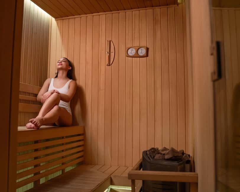 Bangkok: W Hotel Pool & Gym Experience - The spa and 60-minute massage