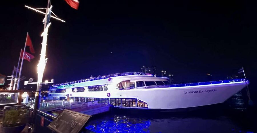 Bangkok: White Orchid Chao Phraya Dinner Cruise - What happens during the sailing