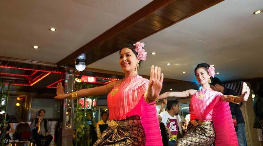 Bangkok: White Orchid Chao Phraya Dinner Cruise free Beer - Finding your place on the three-deck White Orchid