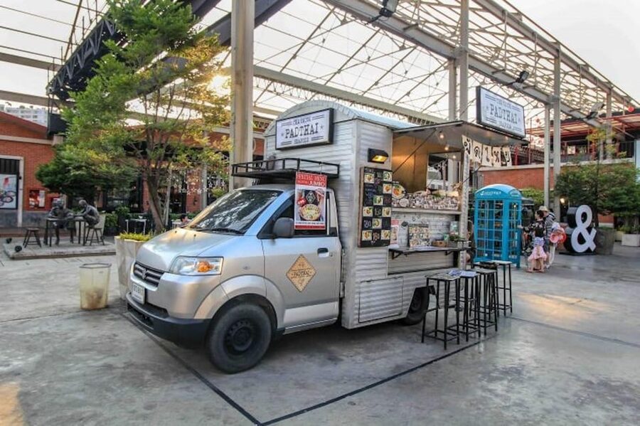 Bangkok with a Private Car and Driver Customizable Tours - Key points to know before booking