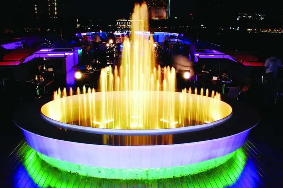 Bangkok: Wonderful Pearl Dinner Cruise and Live Performance - Live music, Thai dance, and cabaret
