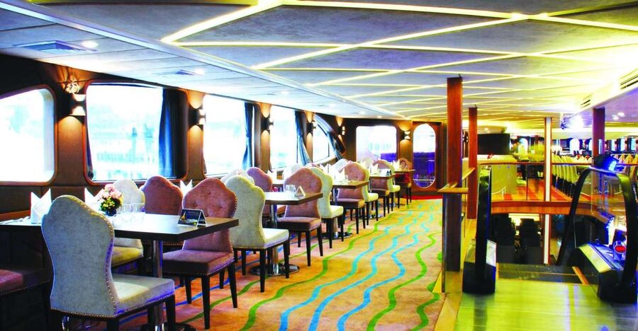 Bangkok: Wonderful Pearl Dinner Cruise at River City Pier - What the $46 price really covers