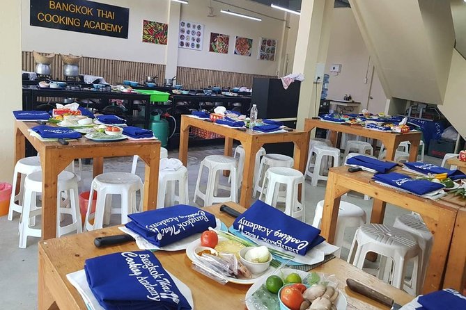 Choose 5 Dishes: Half-Day Cooking Class in Sukhumvit with Market Tour - How much value do you get for $42.39?