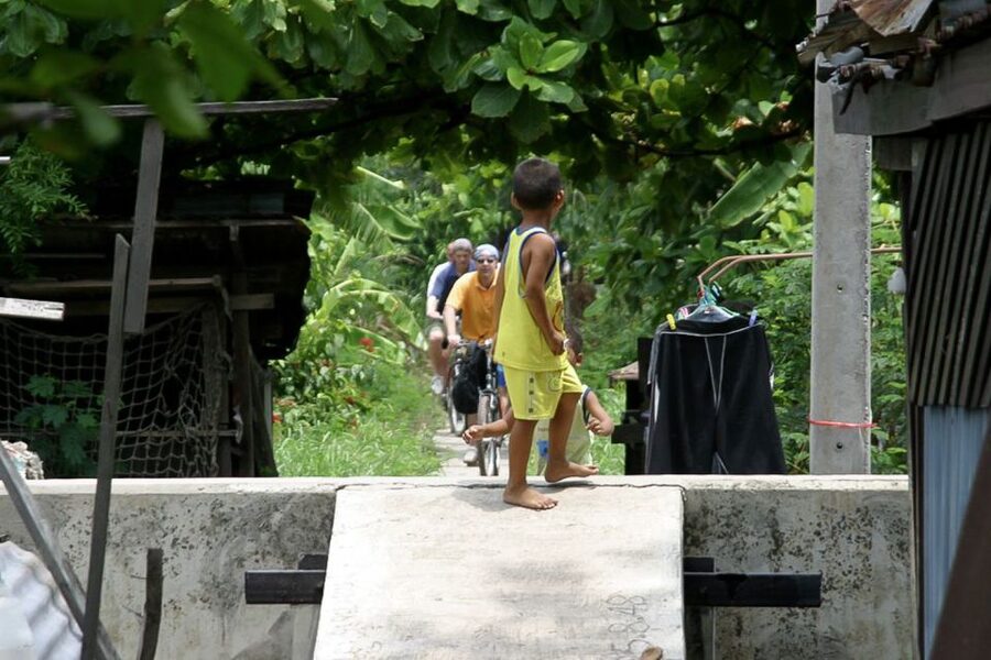 Colors Of Bangkok: 4-Hour Small Group Bike Tour - Leaving Bangkok for Bang Kra Jao