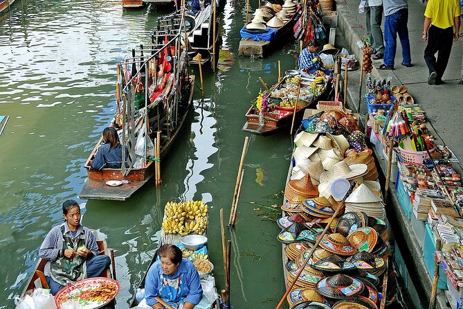 Damnoen Saduak Floating Market and Maeklong Railway Market Tour - The guide can shape the entire experience