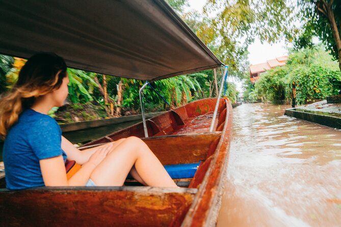 Damnoen Saduak Floating Market and Maeklong Railway Market Tour - What the $44.68 price really covers