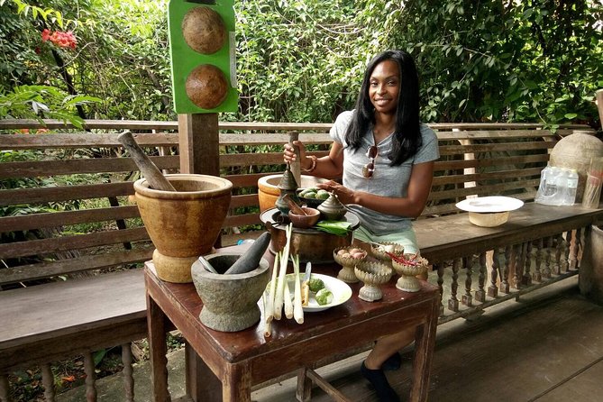 Damnoen Saduak Floating Market Small Group Tour - Coconut sugar and the extra stop