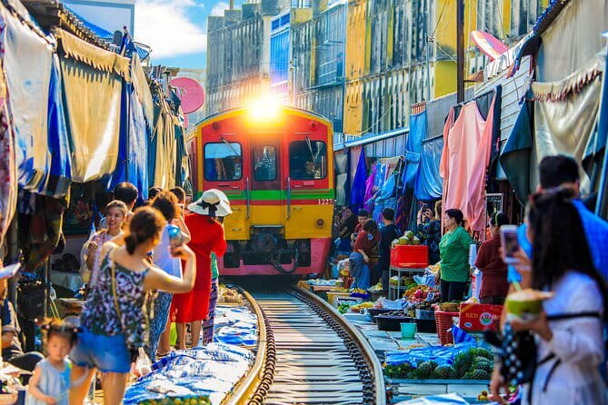 Day Trip to Bangkok Floating Market & Maeklong Railway - Who will enjoy this outing most