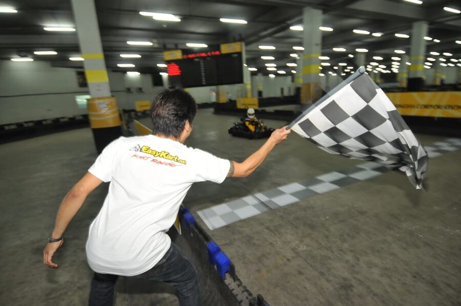EasyKart Bangkok (RCA Plaza) : Go-Kart Racing Experience - Arriving at RCA Plaza for the race