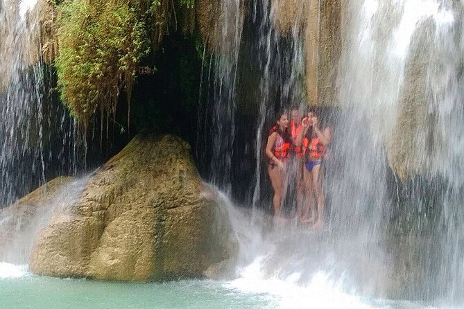 Erawan Waterfall and Kanchanaburi Private Tour [Optional Luxury] - Wat Chai Chumphon Chana Songkhram, known as Wat Tai