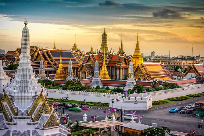 Exclusive Tour – Grand Palace, Emerald Buddha & Reclining Buddha - Why a private guide can be worth $119.59