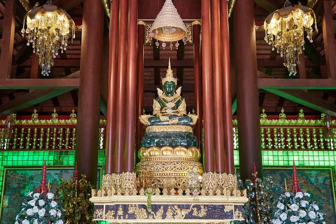 Exclusive Tour – Grand Palace, Emerald Buddha & Reclining Buddha - The dress code is not optional