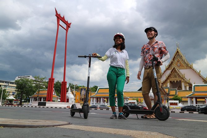Explore Bangkok by E-Scooter & Try Street Food - Lhong 1919 and the river crossing