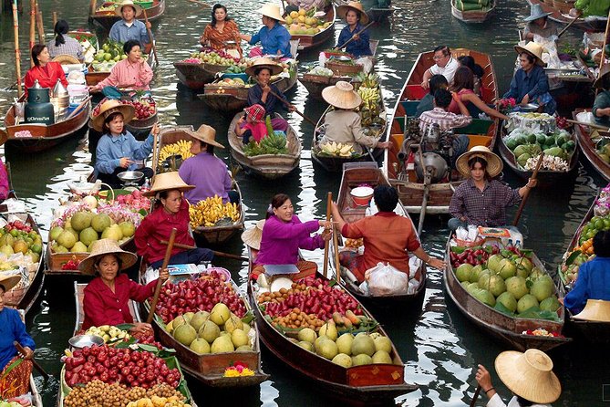 Famous Markets Tour: Maeklong Railway & Damnoen Saduak Floating - What the guide adds to the visit